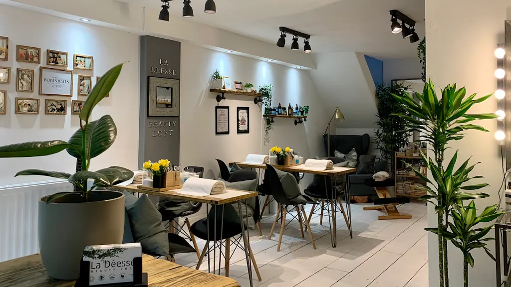 La Déesse Beauty Loft — Beauty Salon in Bath